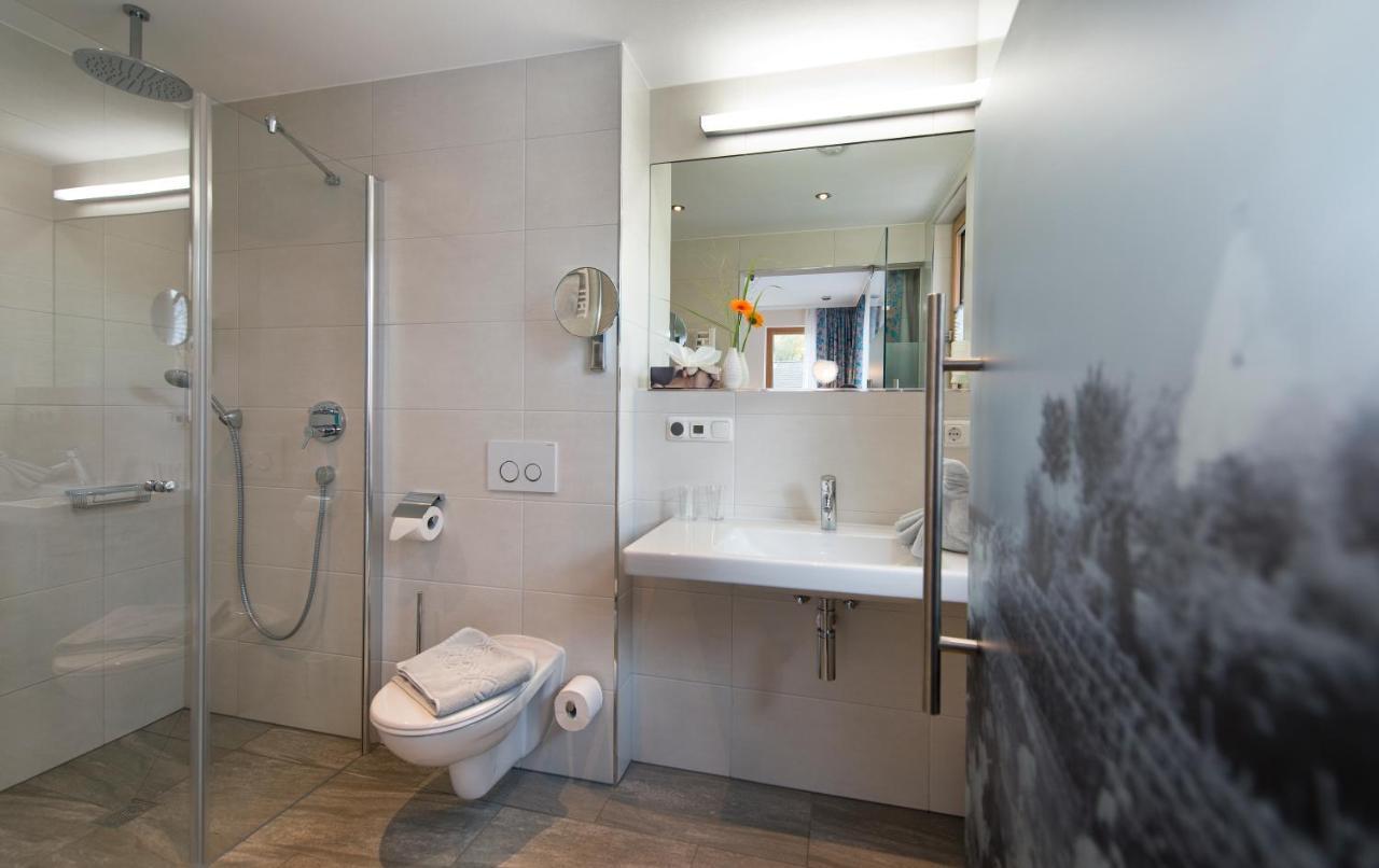 Landhotel Im Klostereck Strubel-Roos ฟลูนไฮม์ ภายนอก รูปภาพ